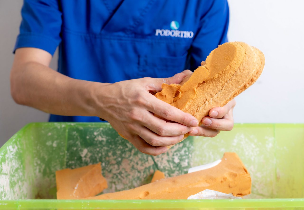 Preparazione e correzione manuale del calco